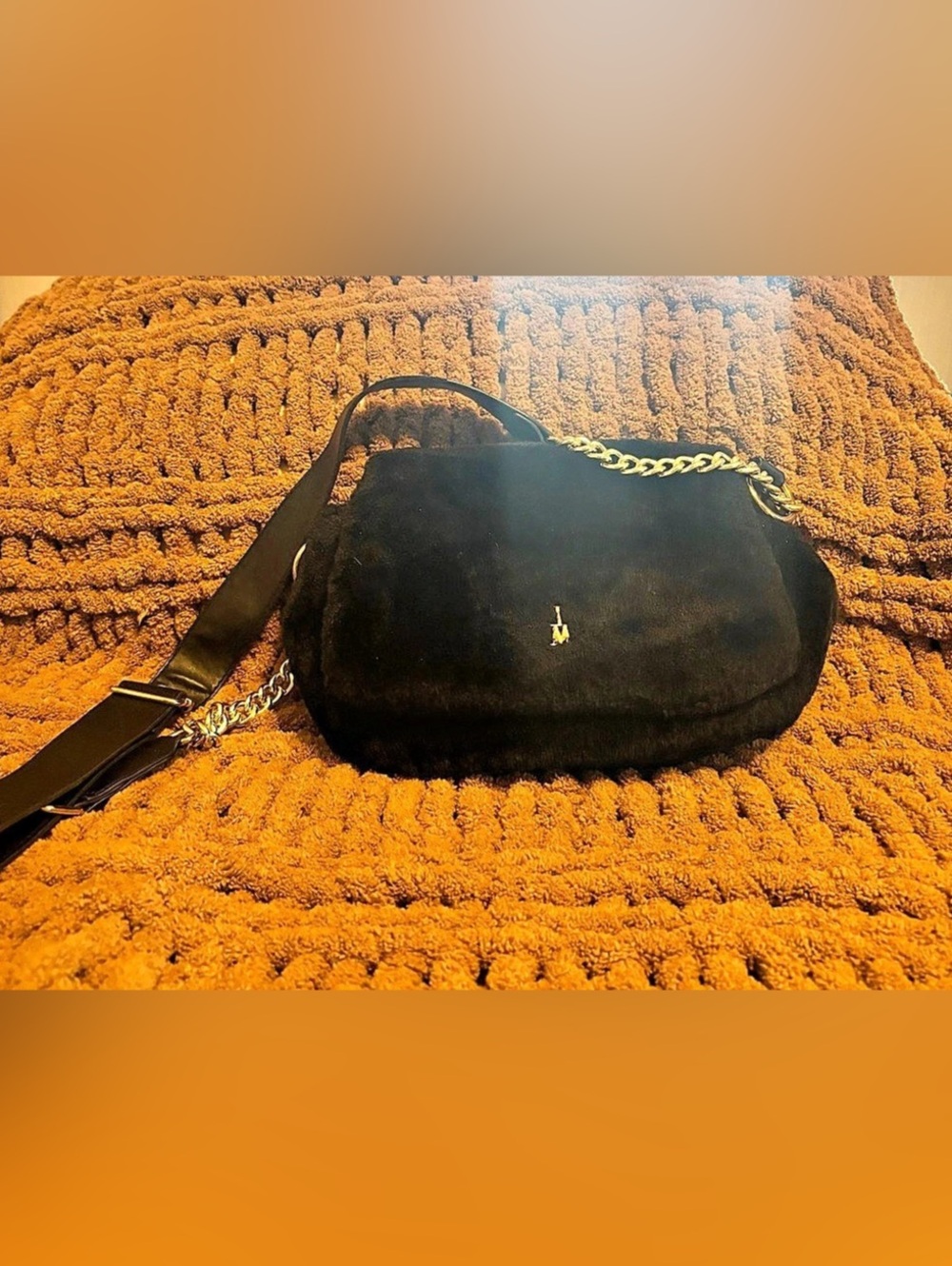 Isaac Mizrahi Black Crossbody Bag